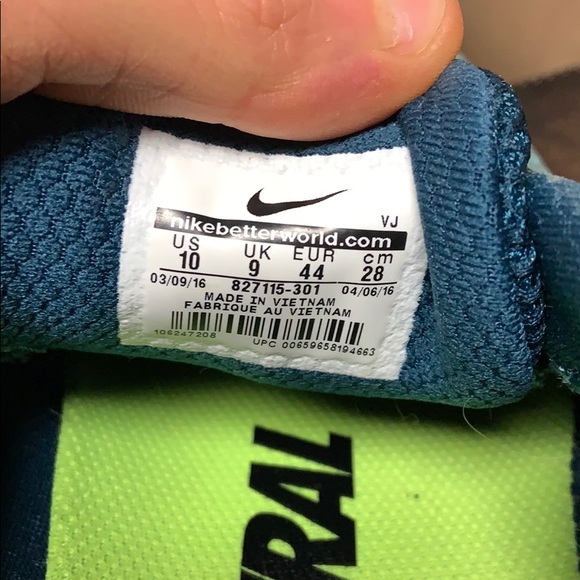 Nike Men Shoe - Picture 4 of 5